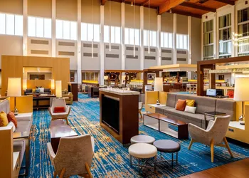 DoubleTree by Hilton Pittsburgh - Cranberry hotel thumbnail 2
