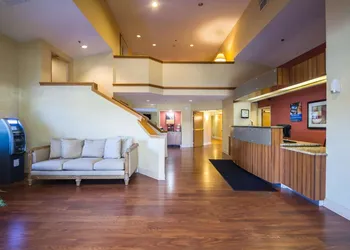 Motel 6 Indianapolis, IN - Airport hotel thumbnail 4