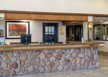 Ramada by Wyndham Thunder Bay Airlane Hotel hotel thumbnail 6