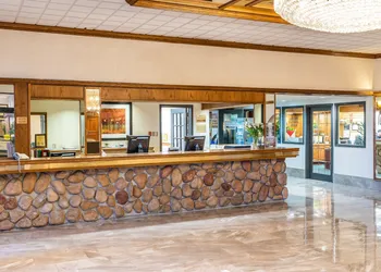 Ramada by Wyndham Thunder Bay Airlane Hotel hotel thumbnail 7