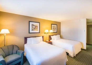 Ramada by Wyndham Thunder Bay Airlane Hotel hotel thumbnail 8
