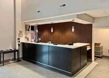 Comfort Inn & Suites Columbus North hotel thumbnail 3