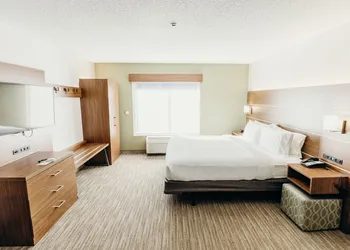 Holiday Inn Express Atlanta NE I-85 Clairmont by IHG hotel thumbnail 5