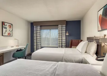 Hilton Garden Inn Chicago / Oak Brook hotel thumbnail 7