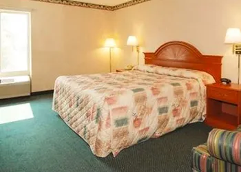Beaver Dam Inn hotel thumbnail 6