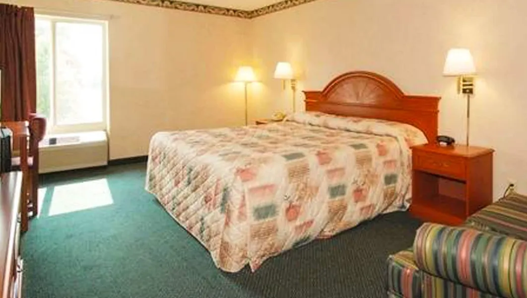 Beaver Dam Inn hotel detail image 6