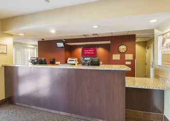 Red Roof Inn PLUS+ Phoenix West hotel thumbnail 3
