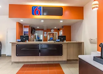 Motel 6 Raleigh, NC - Cary hotel thumbnail 5