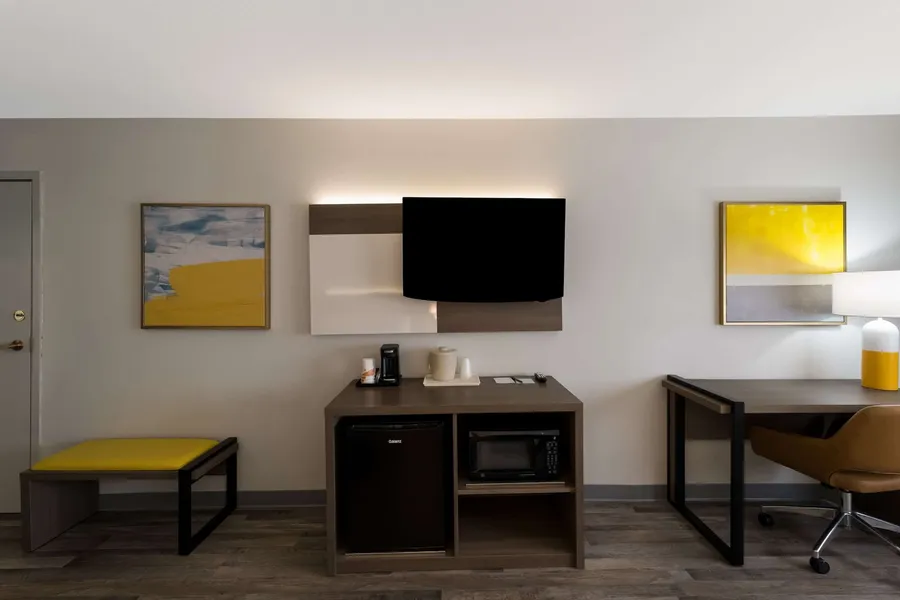 Quality Inn & Suites Artesia hotel detail image 6