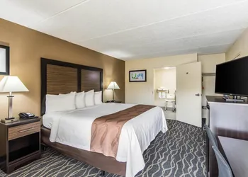 Quality Inn Forest City hotel thumbnail 5