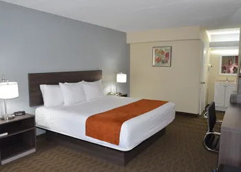 Days Inn & Suites by Wyndham Orlando Airport hotel thumbnail 7