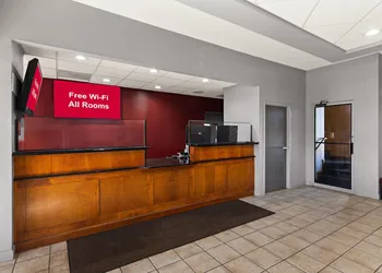 Red Roof Inn & Suites Monroe, NC hotel thumbnail 2