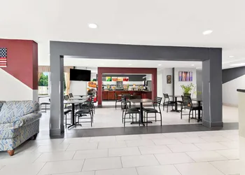 Quality Inn Merrimack - Nashua hotel thumbnail 5