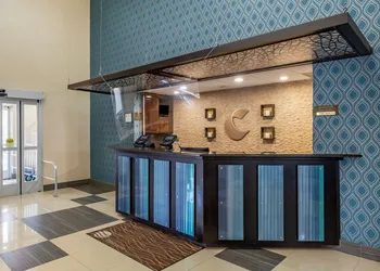 Comfort Suites Pineville - Ballantyne Area hotel thumbnail 3