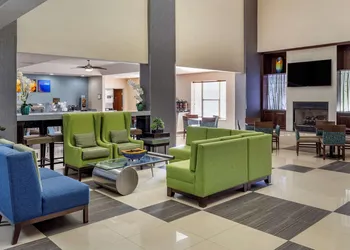 Comfort Suites Pineville - Ballantyne Area hotel thumbnail 5