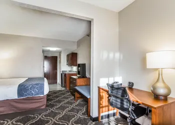 Comfort Suites Pineville - Ballantyne Area hotel thumbnail 8