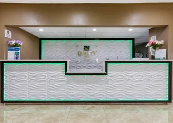 Quality Inn hotel thumbnail 2