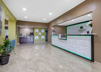 Quality Inn hotel thumbnail 4