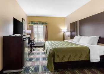 Quality Inn hotel thumbnail 7