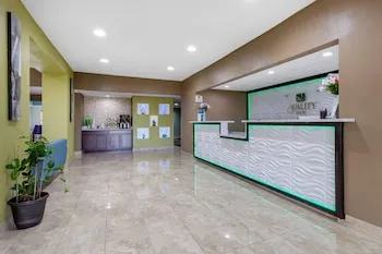 Quality Inn hotel thumbnail 3