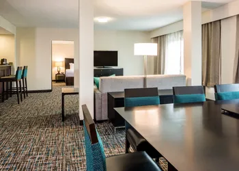 Crowne Plaza Memphis Downtown by IHG hotel thumbnail 3