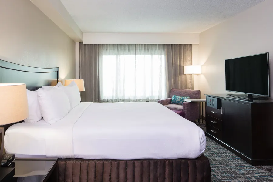Crowne Plaza Memphis Downtown by IHG hotel detail image 6