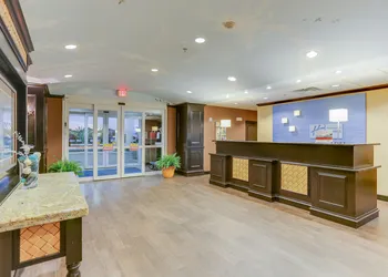 Holiday Inn Express Hotel & Suites Huntsville by IHG hotel thumbnail 4