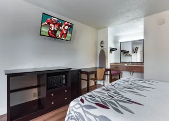 Red Roof Inn Monteagle - I-24 hotel thumbnail 4