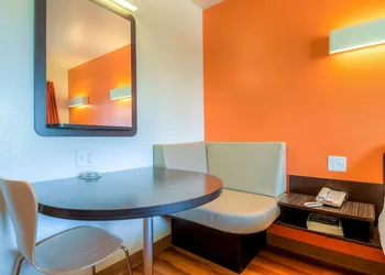 Motel 6 Palm Springs, CA - Downtown hotel thumbnail 6