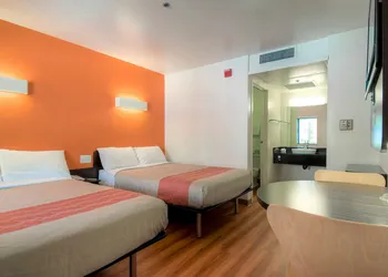 Motel 6 Palm Springs, CA - Downtown hotel thumbnail 7