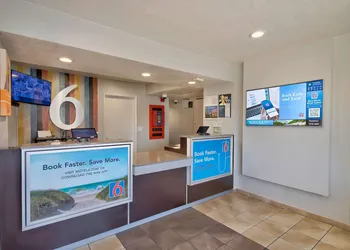 Motel 6 Palmdale, CA hotel thumbnail 2