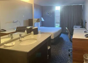 Motel 6 Dallas, TX – Downtown hotel thumbnail 4
