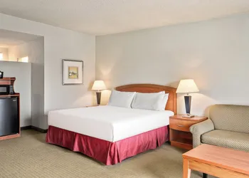 Golden Sails Hotel hotel thumbnail 5