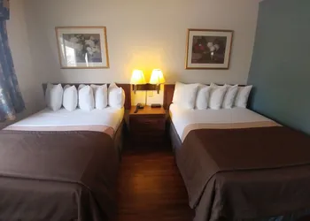 Northlander Motel hotel thumbnail 4