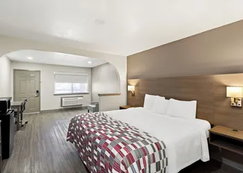Red Roof Inn Stafford, TX hotel thumbnail 6