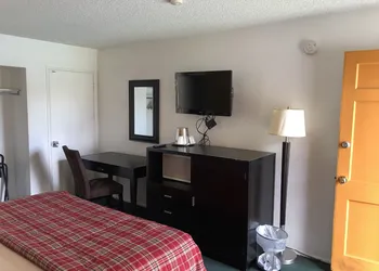 Desert Lodge hotel thumbnail 4