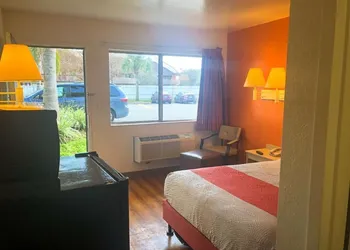 Motel 6 Jacksonville, FL - Orange Park hotel thumbnail 8