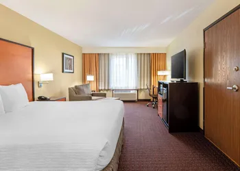 Best Western Cascade Inn & Suites hotel thumbnail 3
