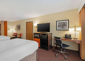 Best Western Cascade Inn & Suites hotel thumbnail 8
