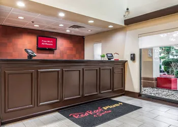 Red Roof Inn PLUS+ & Suites Atlanta Airport South hotel thumbnail 2