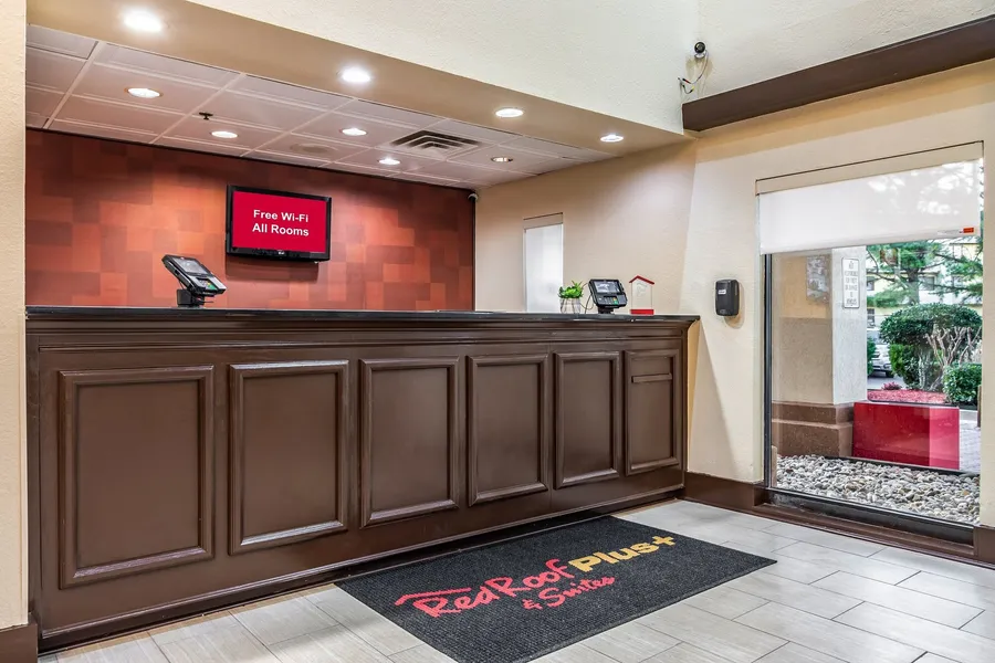 Red Roof Inn PLUS+ & Suites Atlanta Airport South hotel detail image 2