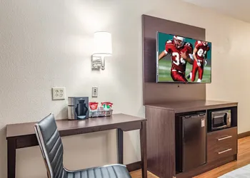 Red Roof Inn PLUS+ & Suites Atlanta Airport South hotel thumbnail 4