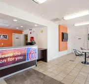 Motel 6 Baton Rouge, LA - Southeast hotel detail image 4