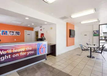 Motel 6 Baton Rouge, LA - Southeast hotel thumbnail 4