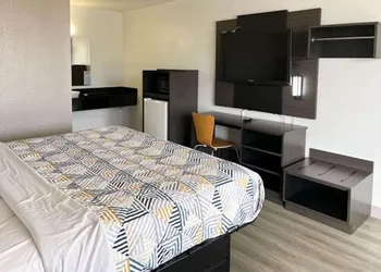 Motel 6 Baton Rouge, LA - Southeast hotel thumbnail 7