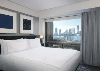 Conrad New York Downtown hotel thumbnail 6