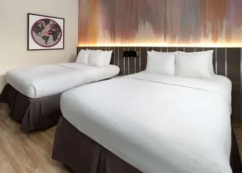 Ramada by Wyndham Bronx hotel thumbnail 6