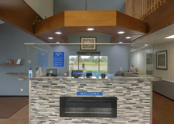 Royal Inn & Suites hotel thumbnail 2