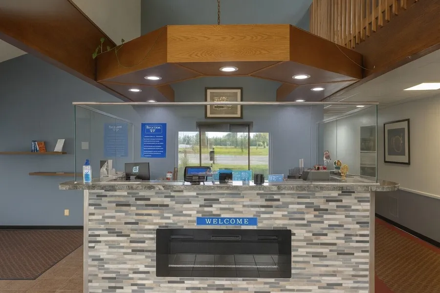 Royal Inn & Suites hotel detail image 2