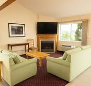 Royal Inn & Suites hotel detail image 3